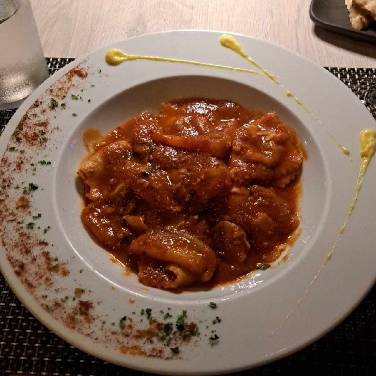 Raviolis de Carne Filete di Pomodoro