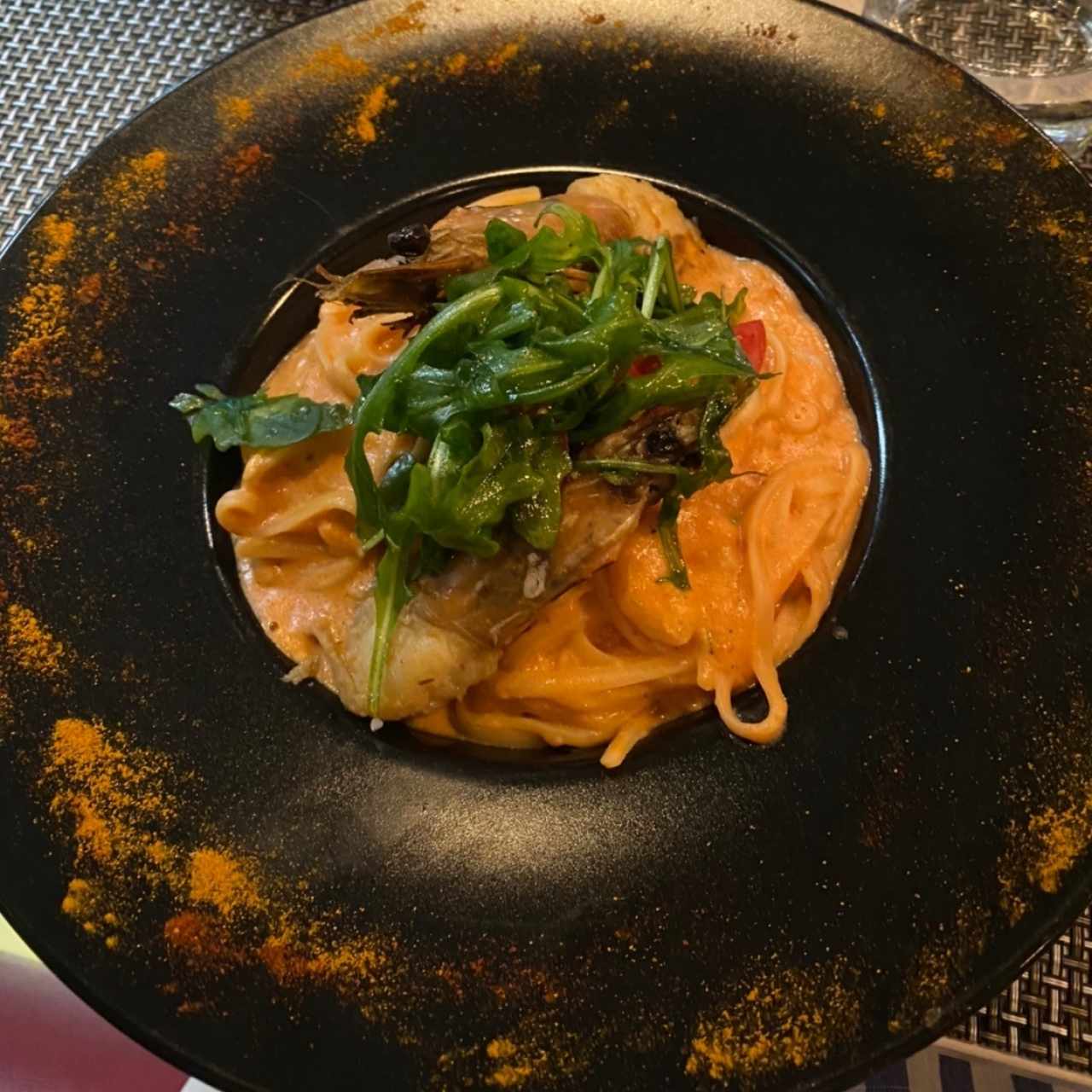 linguini con camarones y langostinos nantua