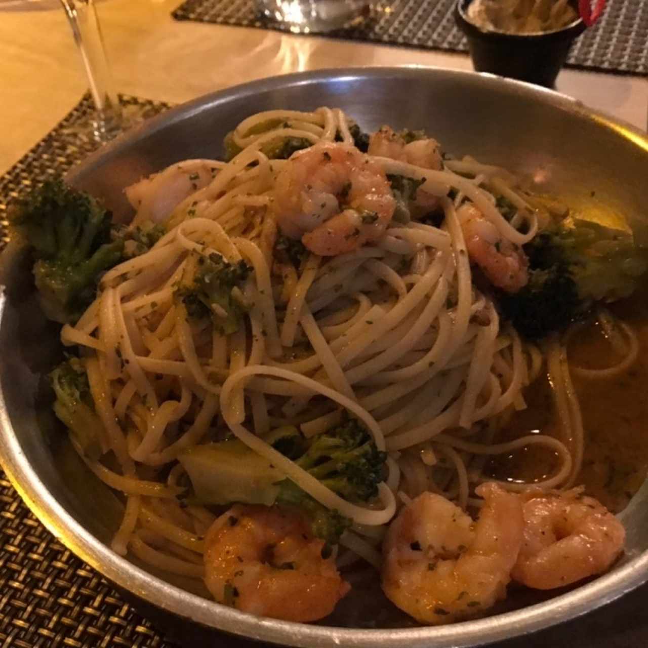 Linguino con Camarones 