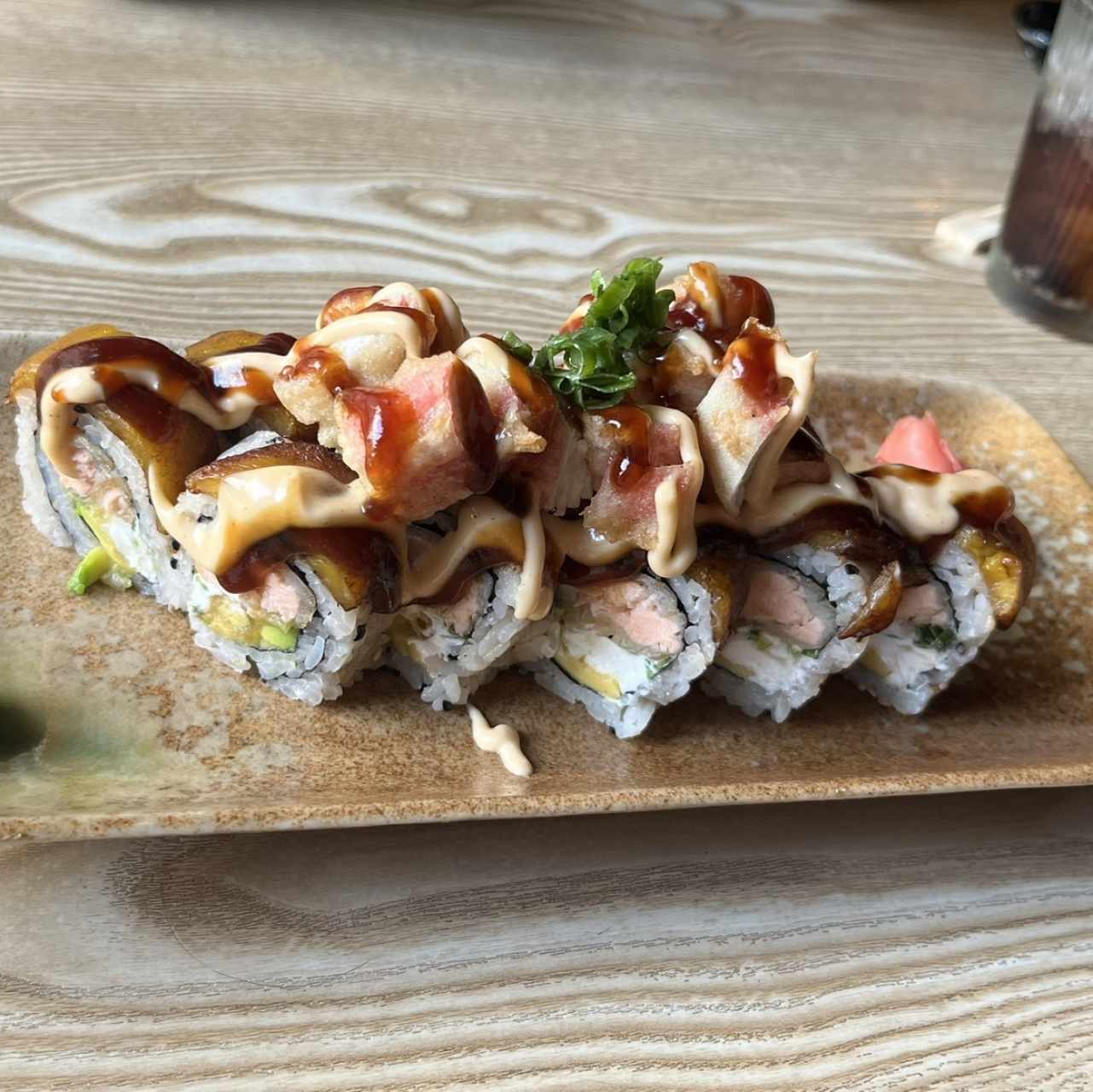 SUSHI - Filipino Roll