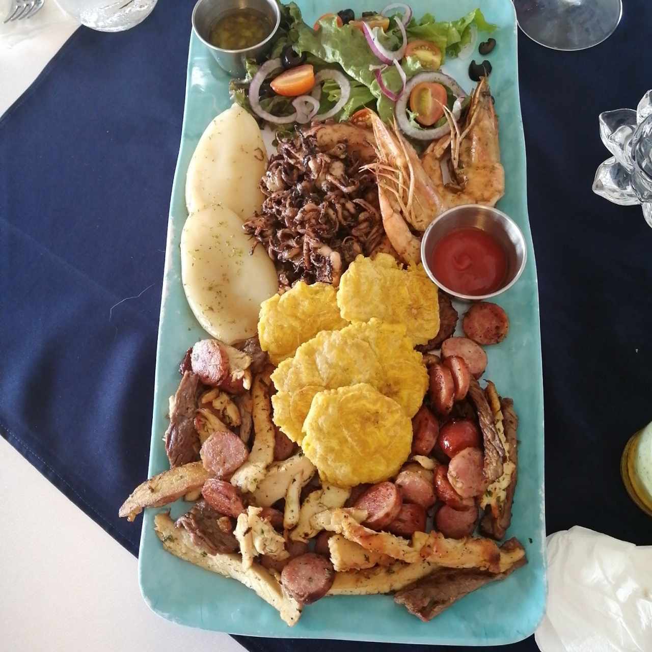 Parillada de mar y tierra