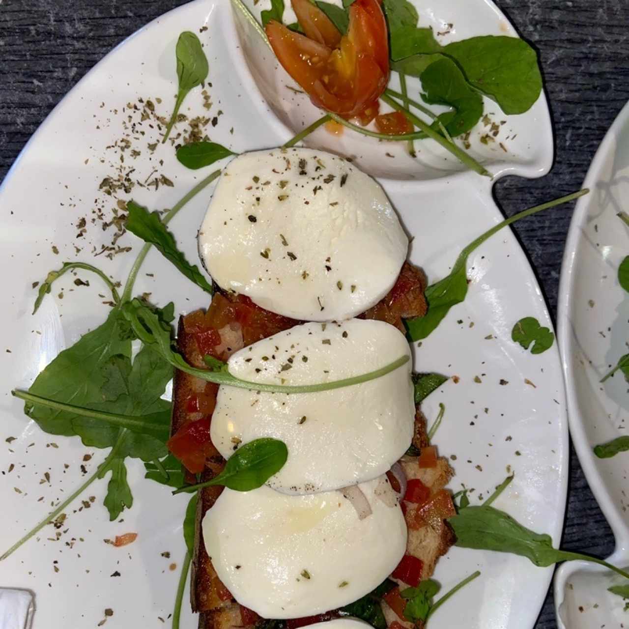 Antipasti - Bruschetta Caprese