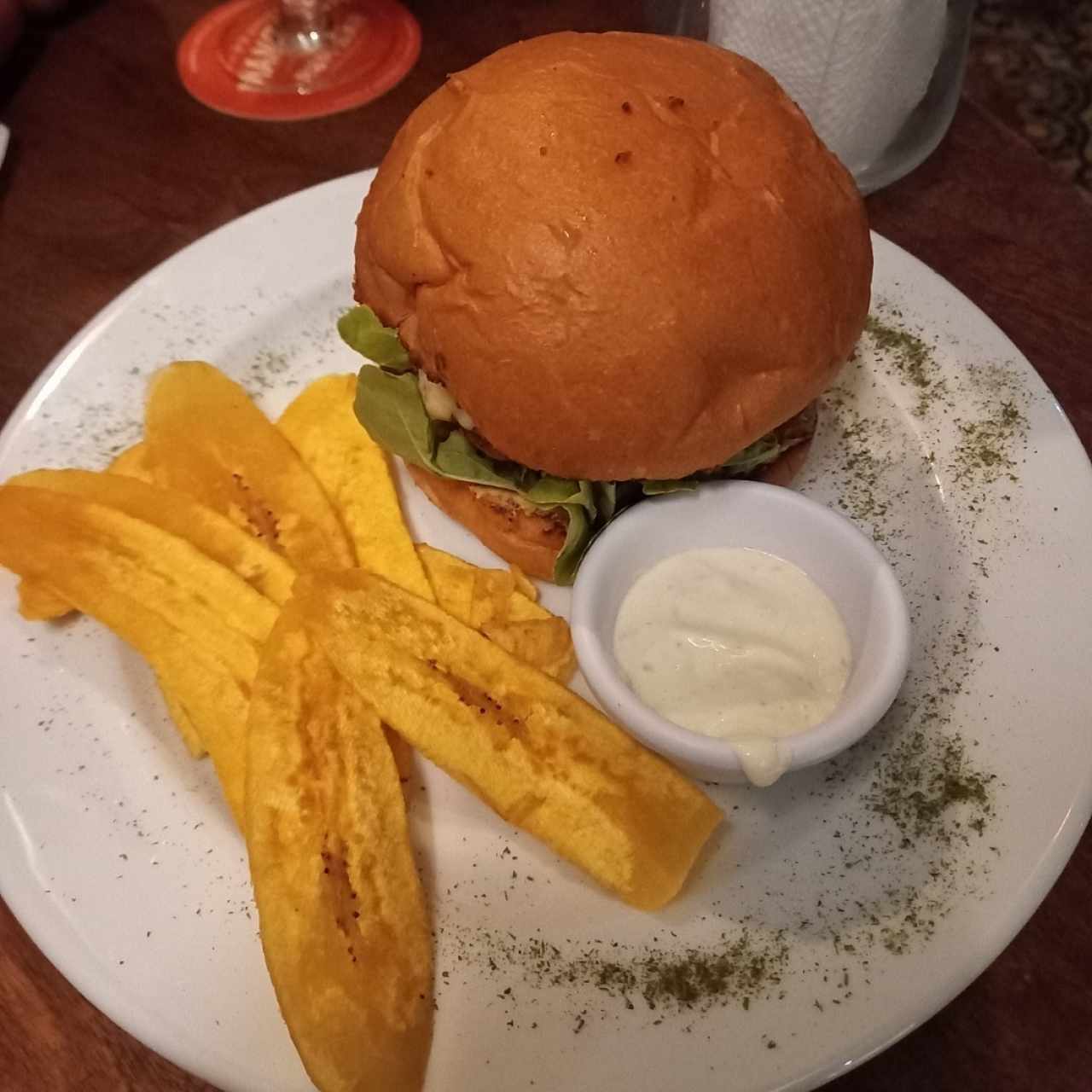 Platos - Rum Bar Burger