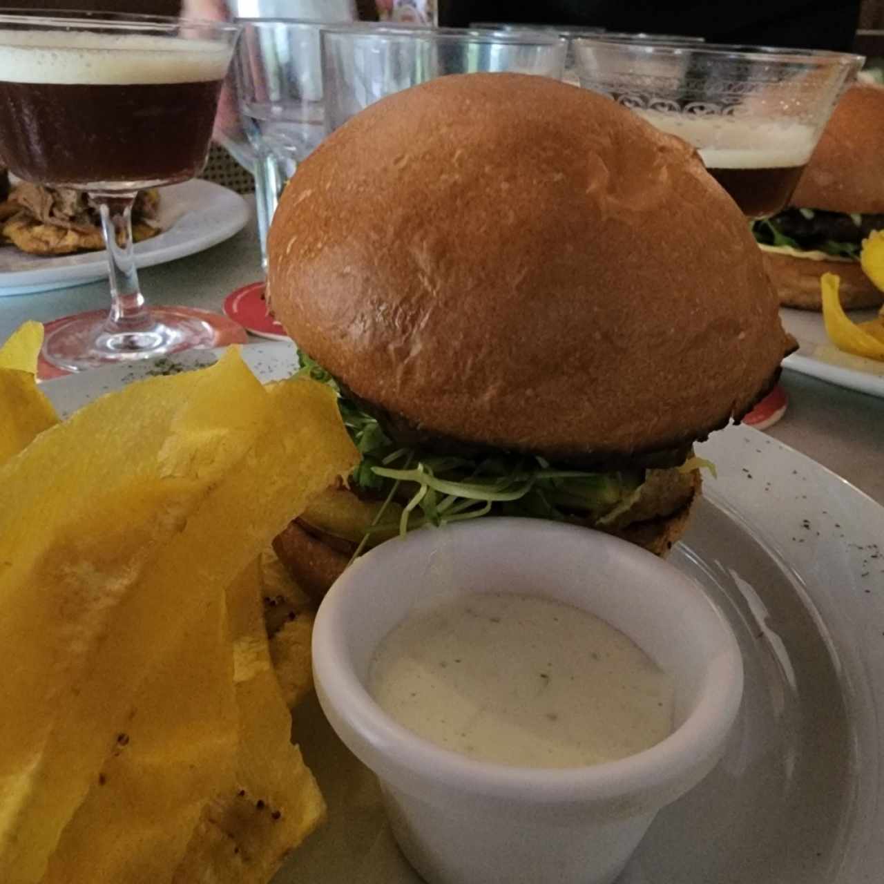 Platos - Rum Bar Burger