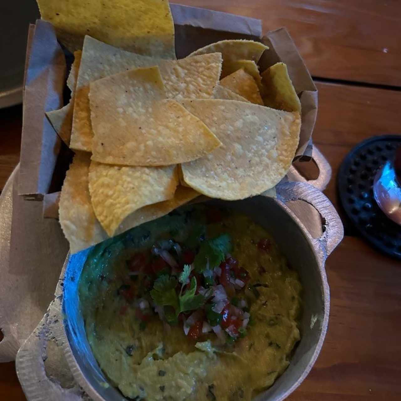 Starters - Guac y Chips