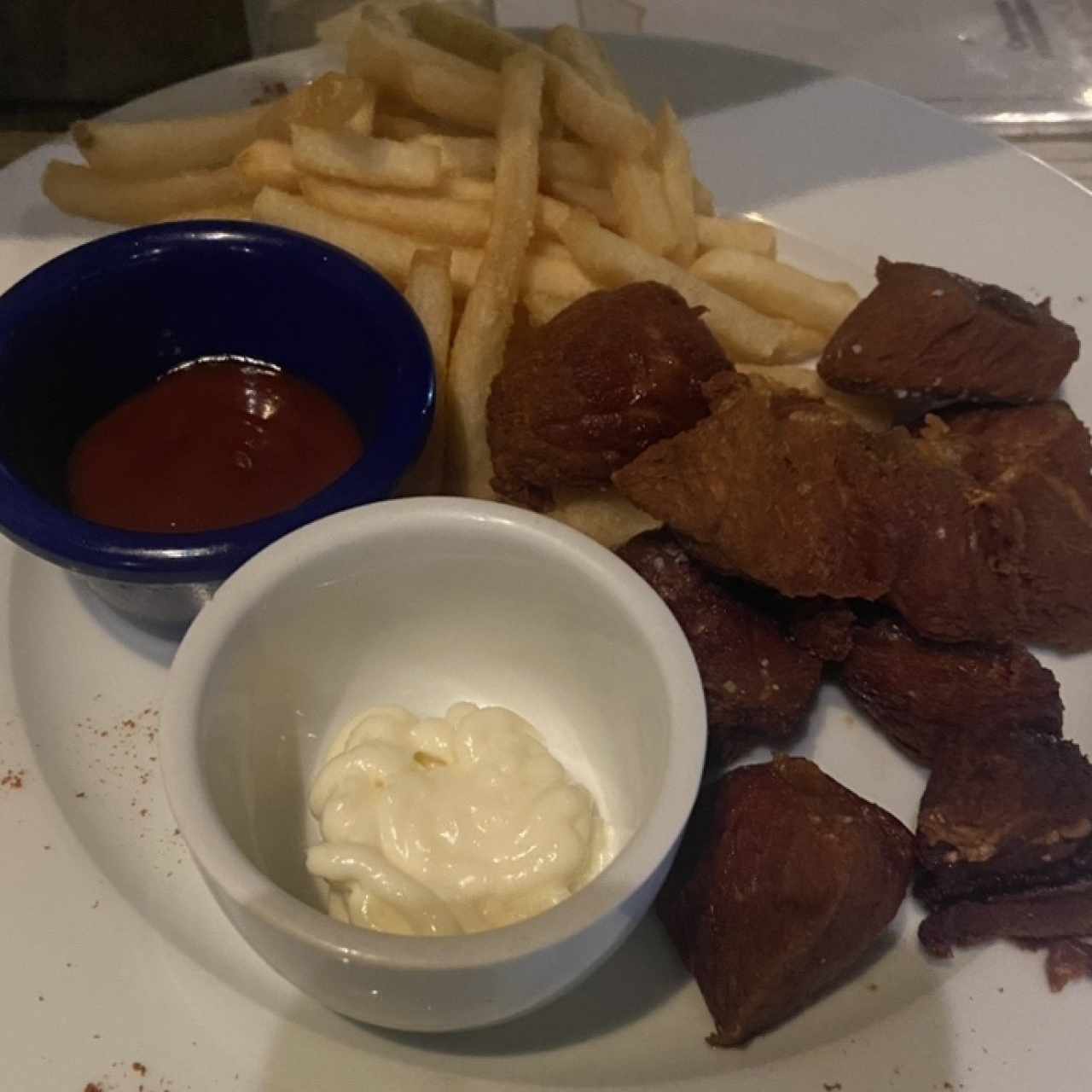 Chicharrón con papitas 