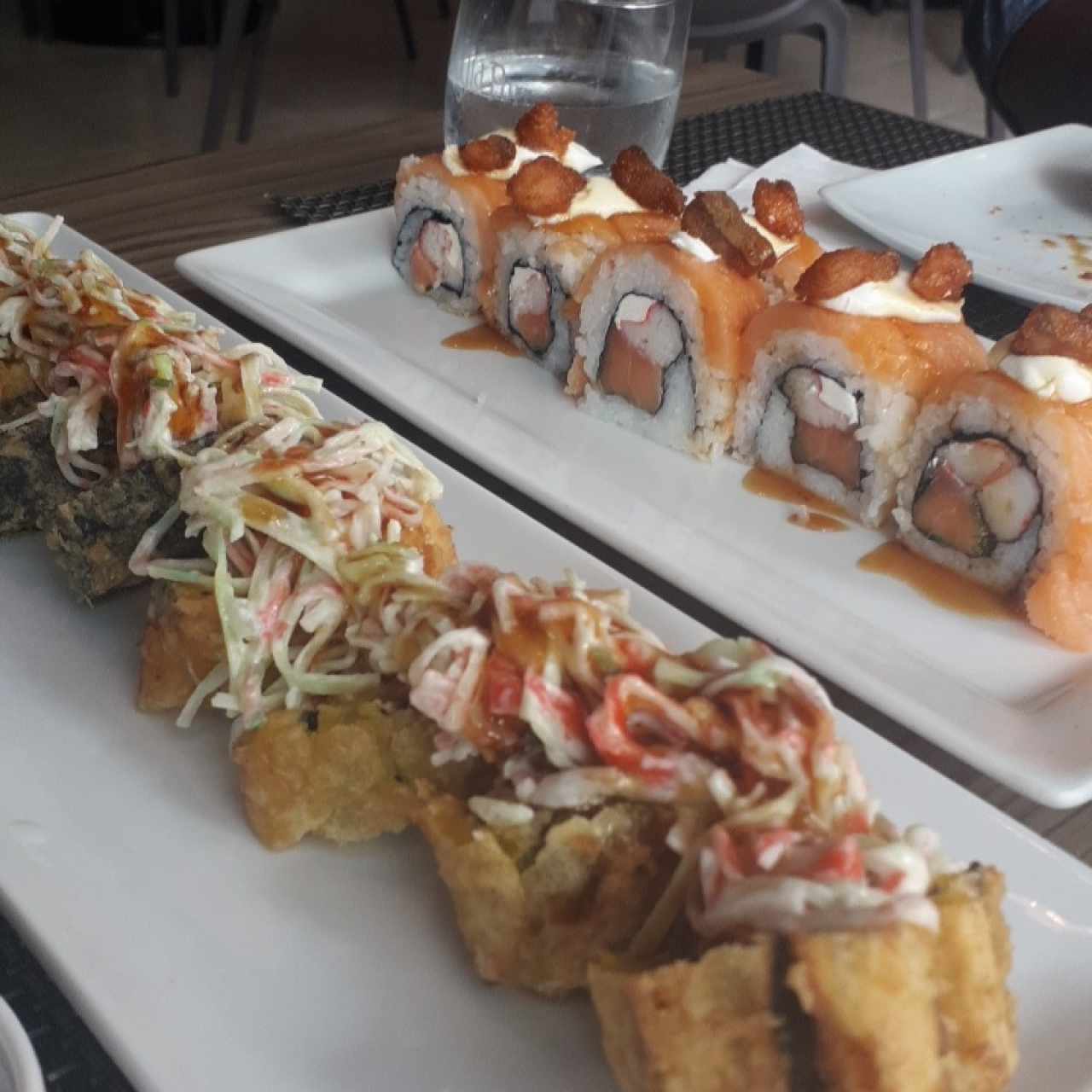 Tropical Roll y El Canal