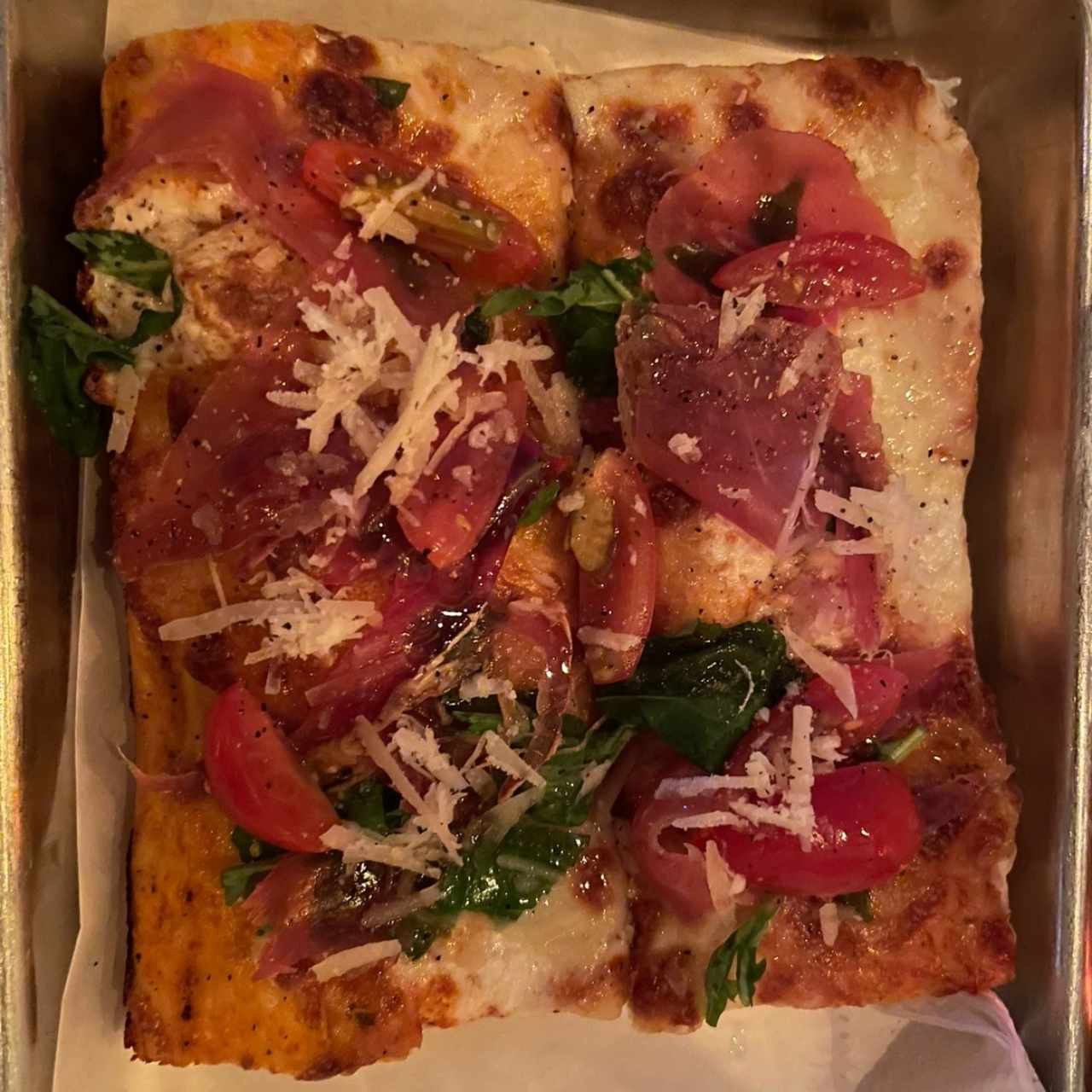 pizza jamon serrano y arugula