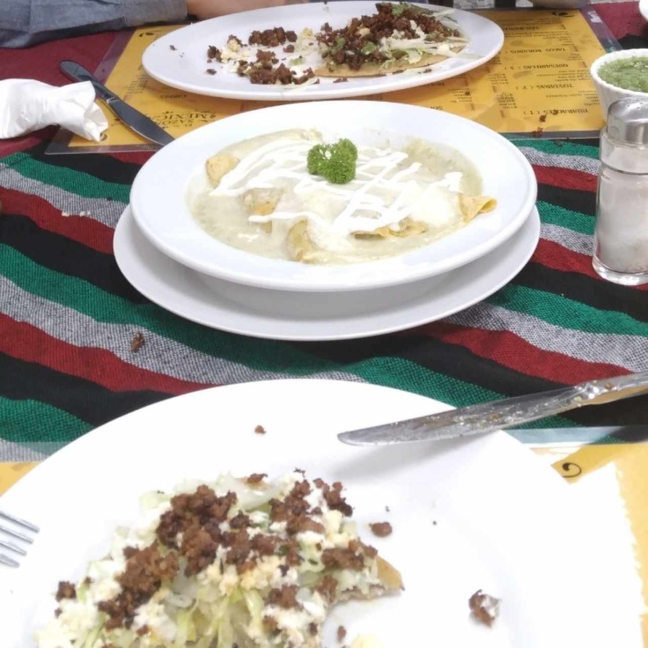 hachadera de chorizos y enchiladas suiza