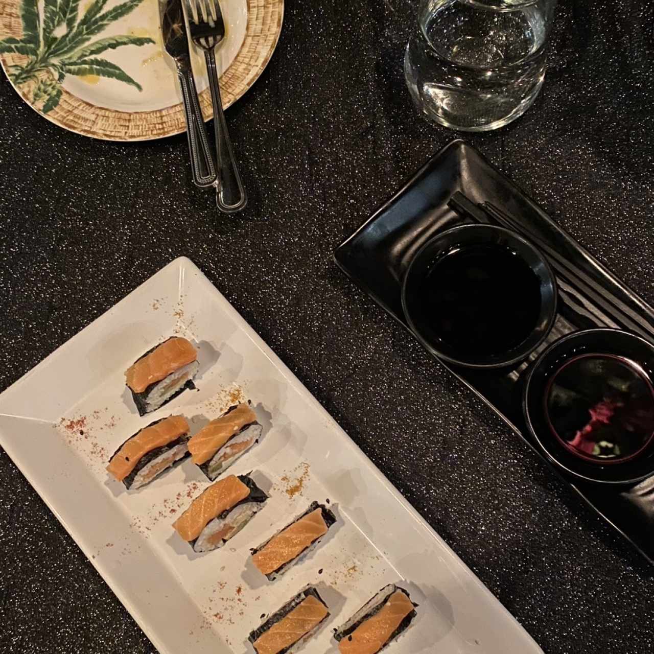 SUSHI BAR - TROPICAL MAKI ROLL