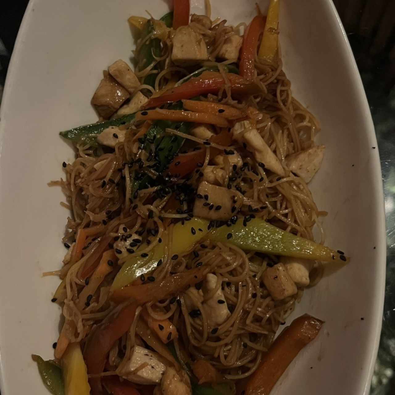 PLATOS FUERTES - CHOW MEIN FRUTITIAO