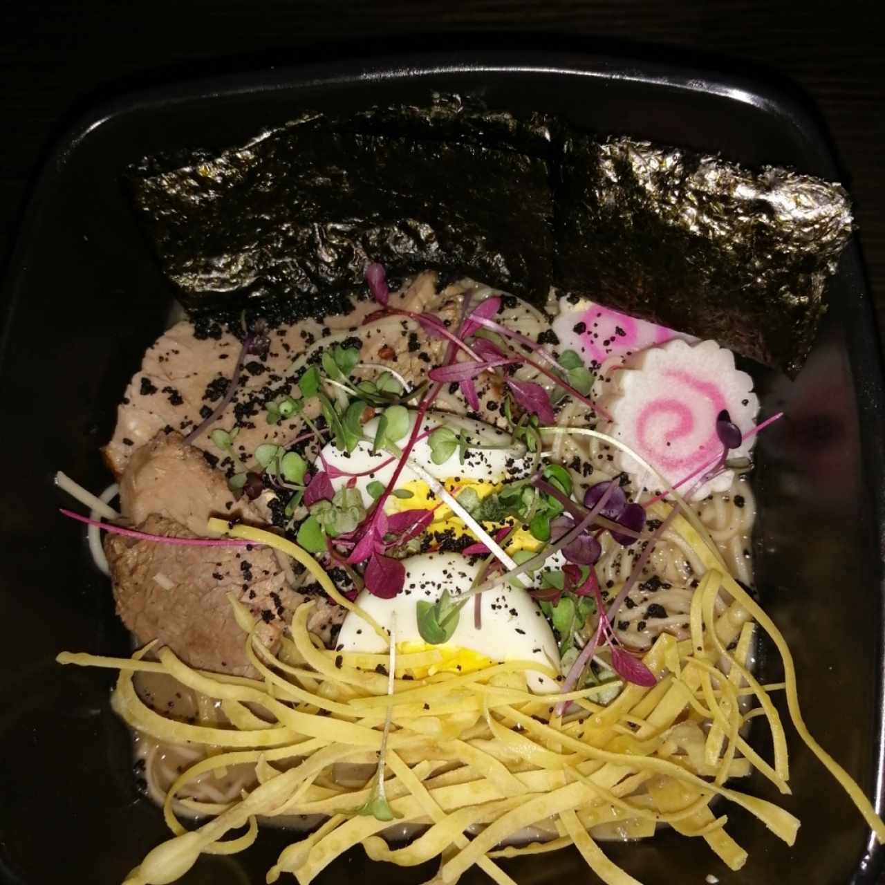 PLATOS FUERTES - NAGOYA TAIWÁN RAMEN