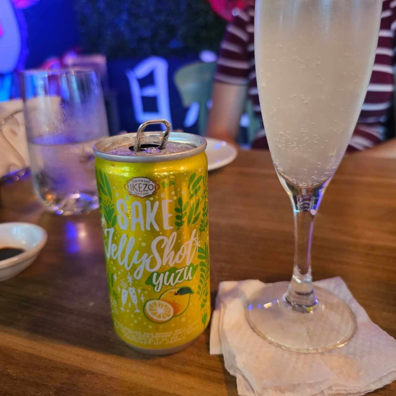 Sake jellyshot de yuzu 🍋 para los aventureros! 