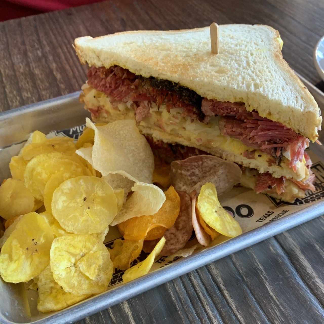 Pastrami sandwish x Cafe unido