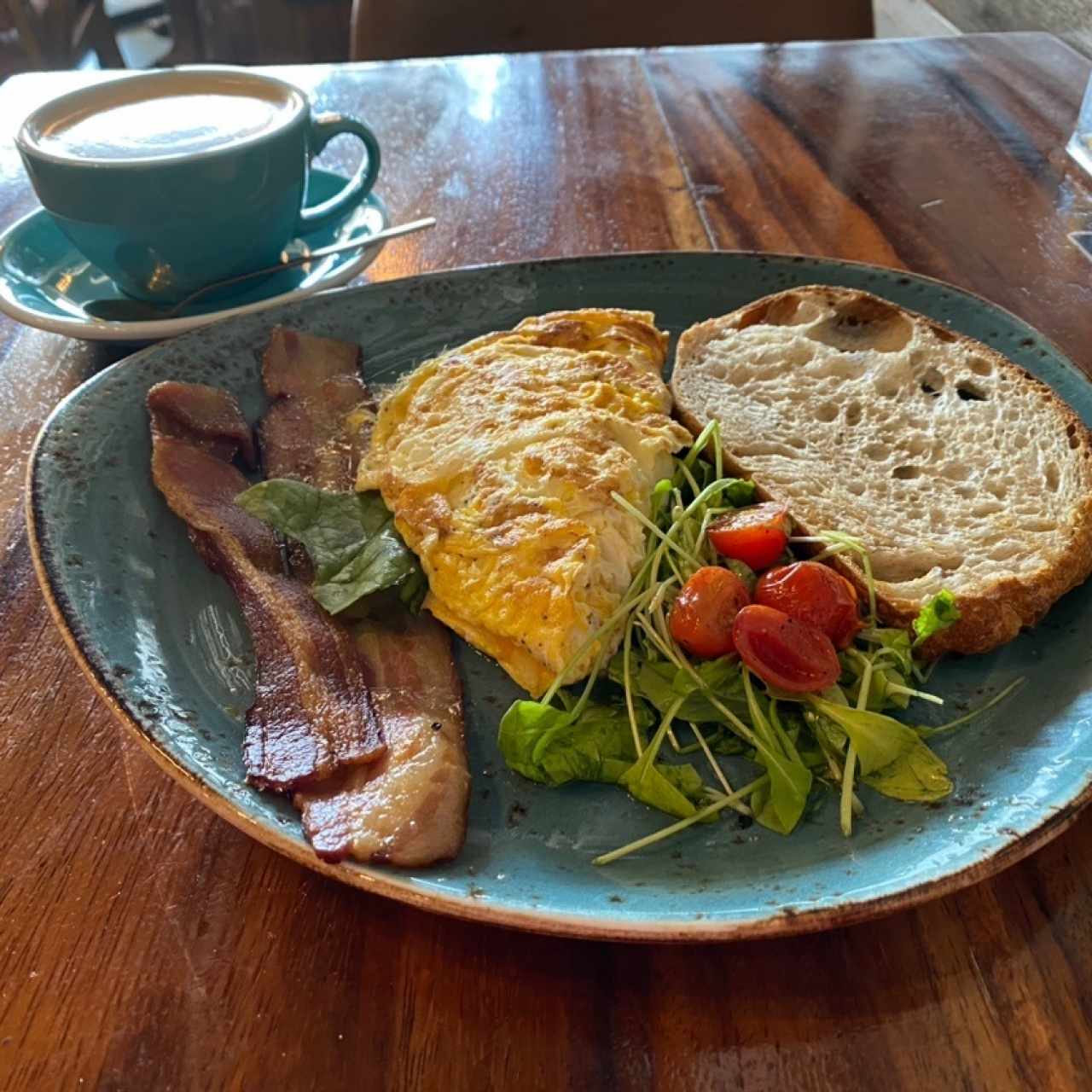 Omelette y Chai Latte