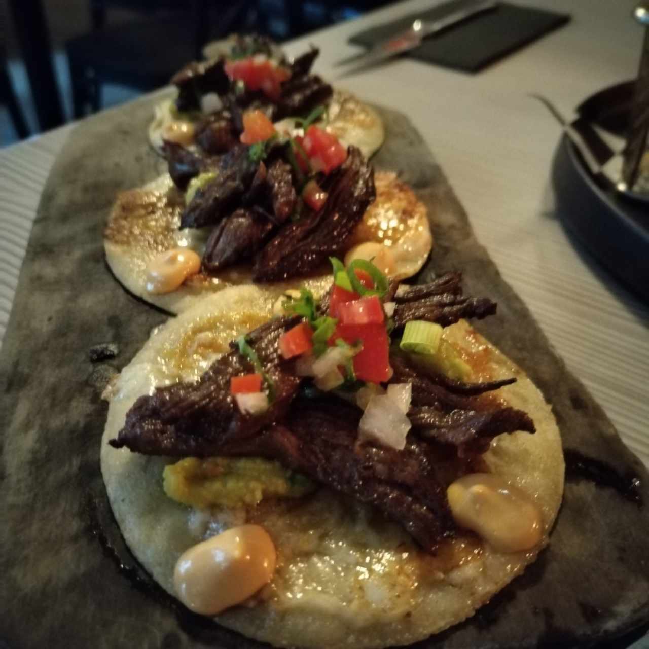 Entradas -Appetizers - Tacos de entraña