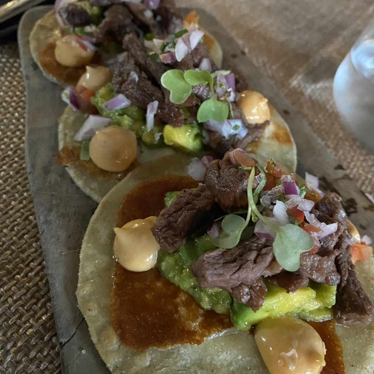 Entradas -Appetizers - Tacos de entraña