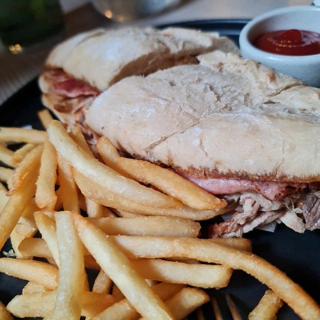 Menú - Sandwich Cubanito