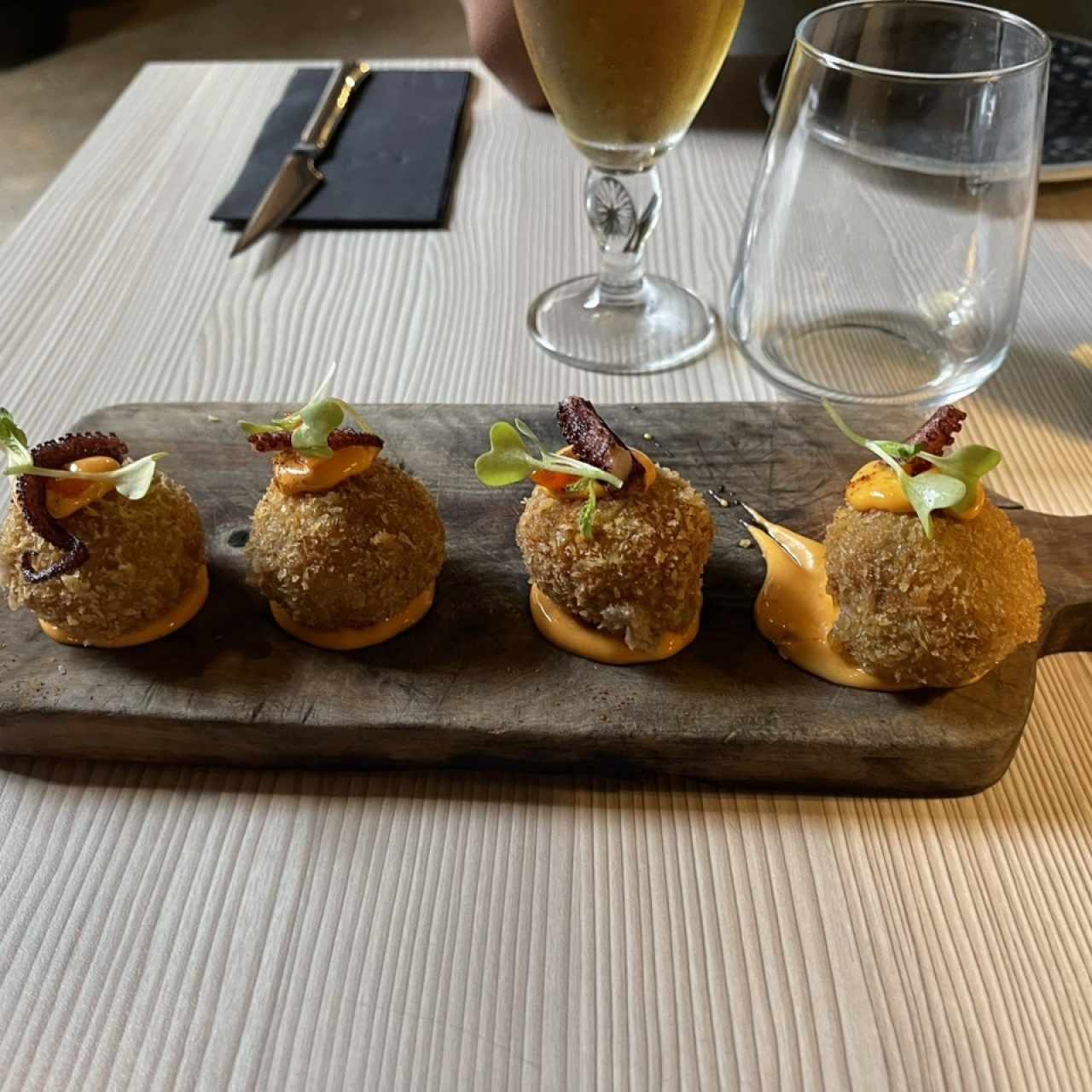 Entradas -Appetizers - Croquetas de Pulpo