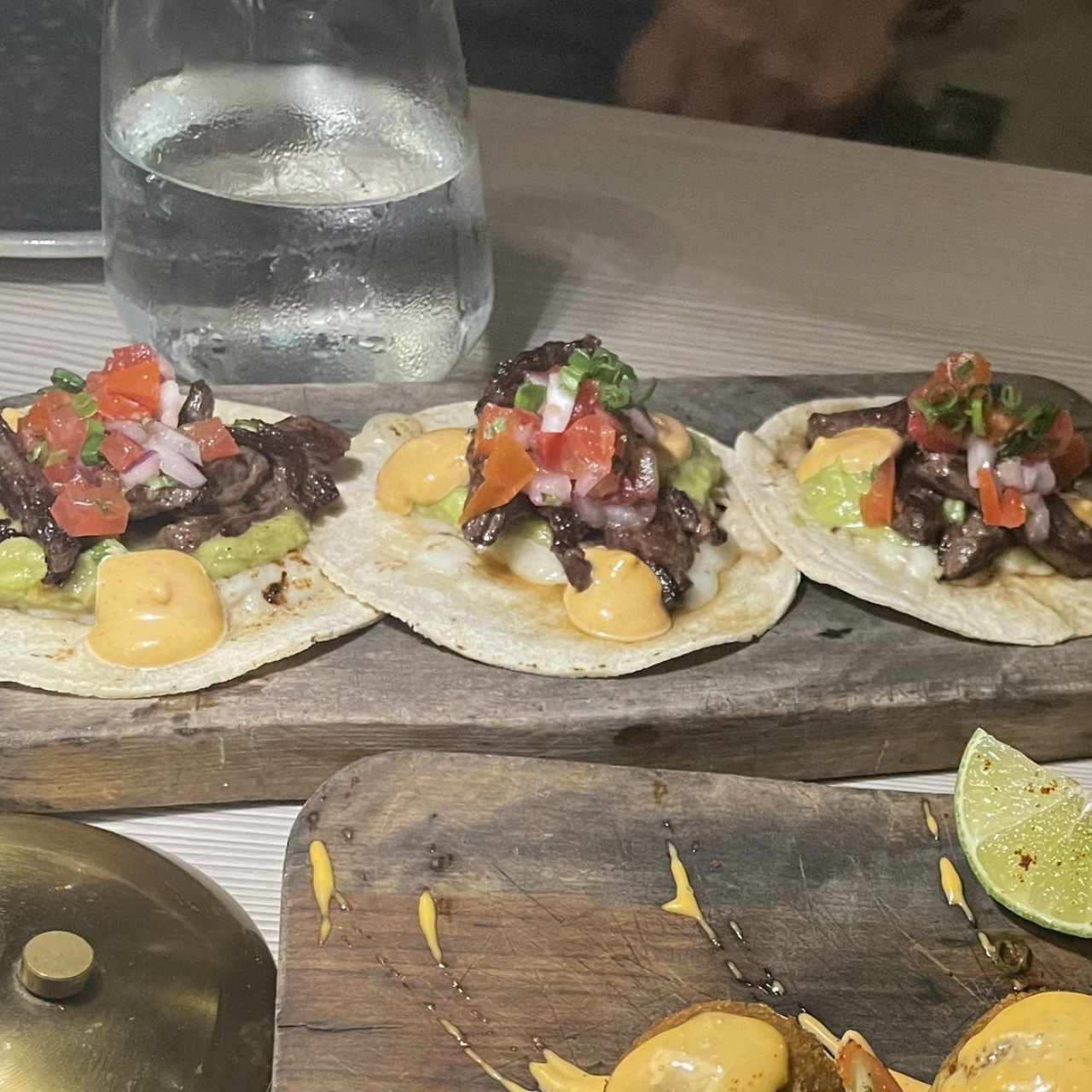 Entradas -Appetizers - Tacos de entraña