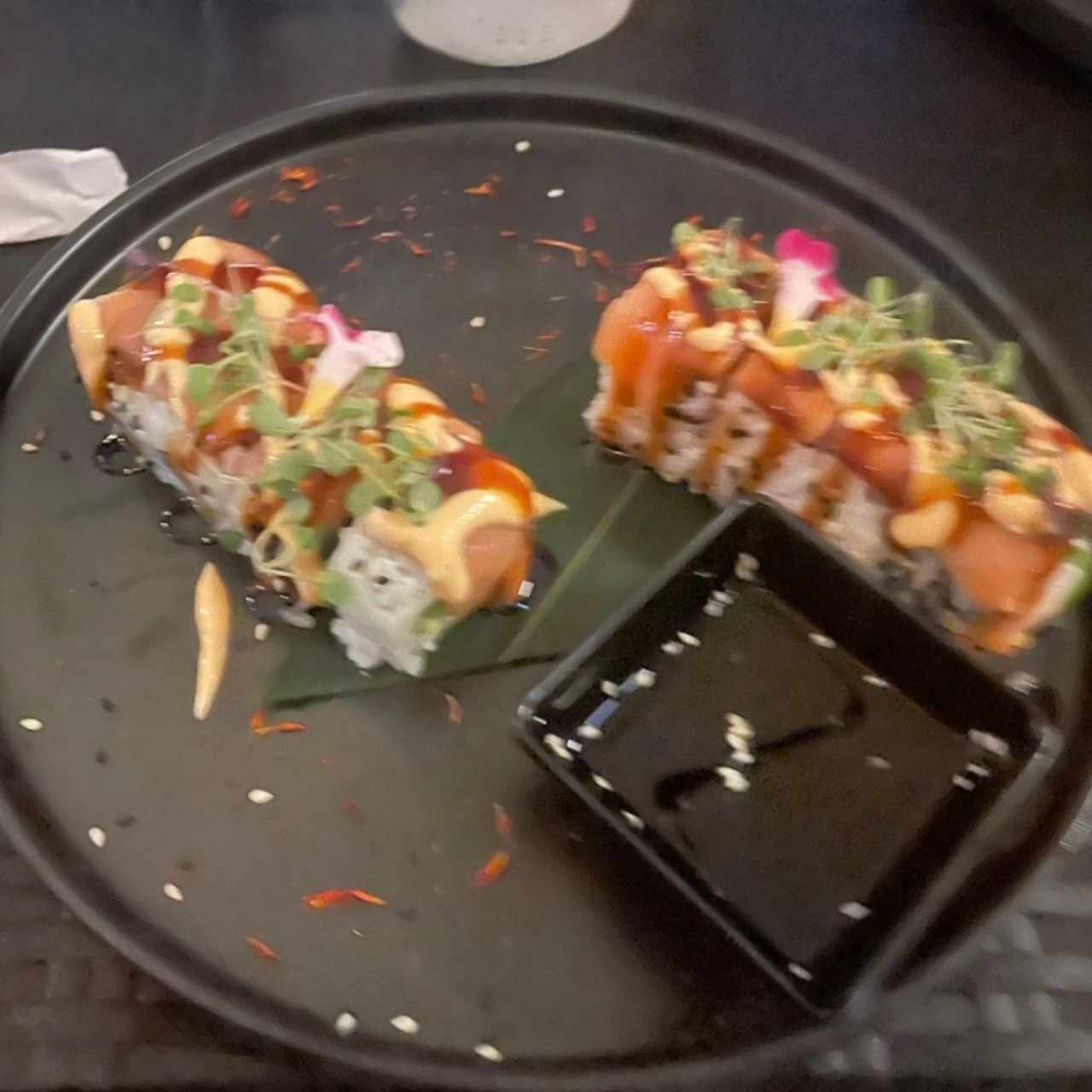 Salmocado Roll