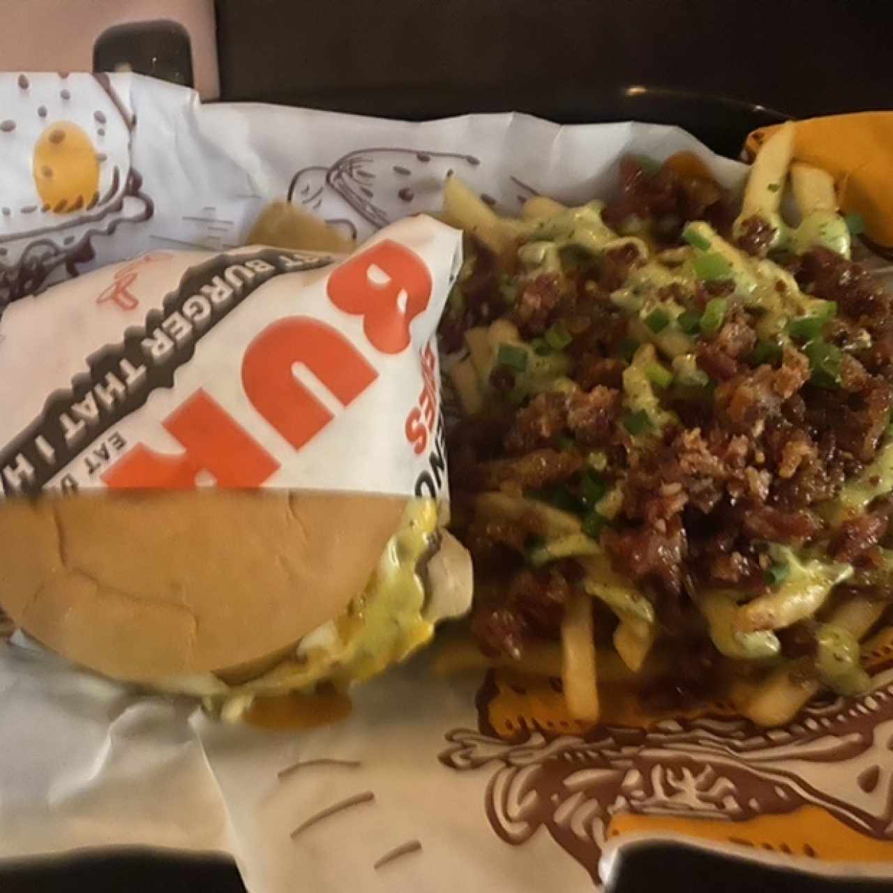 hamburguesa pty con papas pifia