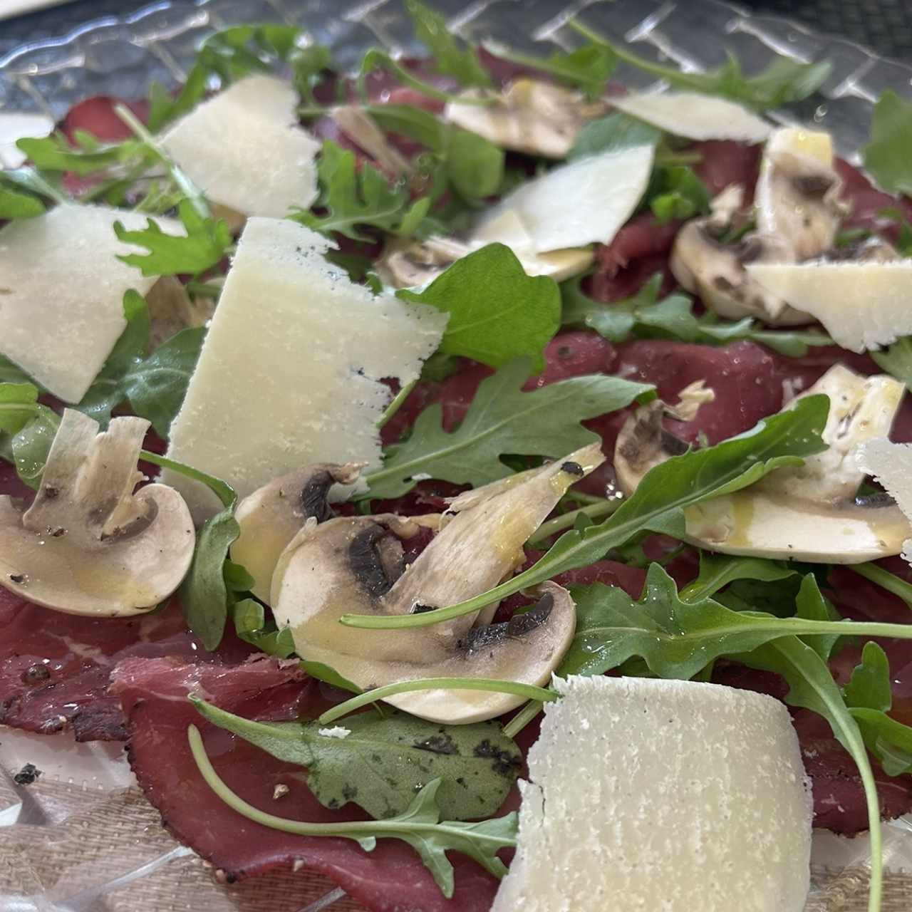 BRESAOLA CON RUCOLA E PARMIGIANO