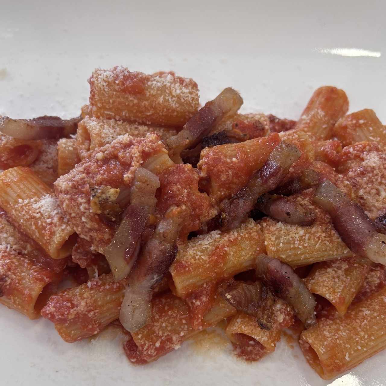 Primi Piatti - RIGATONI ALLA AMATRICIANA