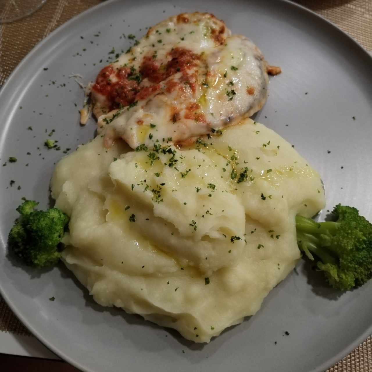 Pechuga de Pollo a la Parmigiana 