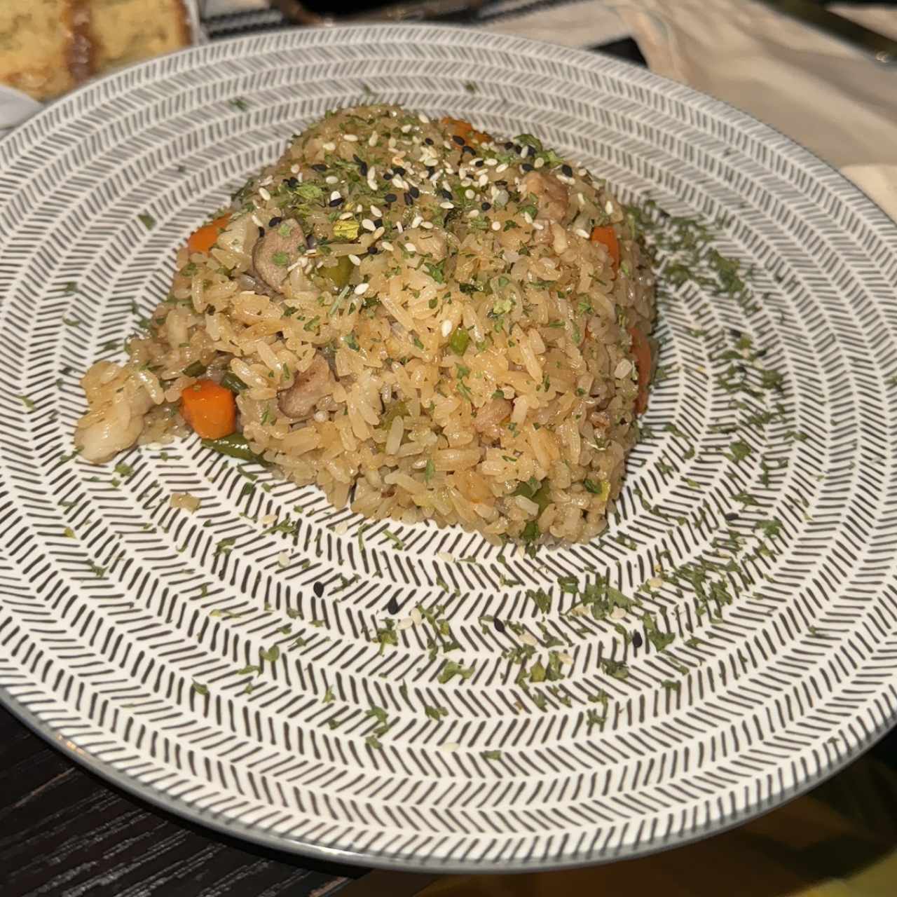 Papas a la francesa, Vegetales Salteados - Arroz Jazmín