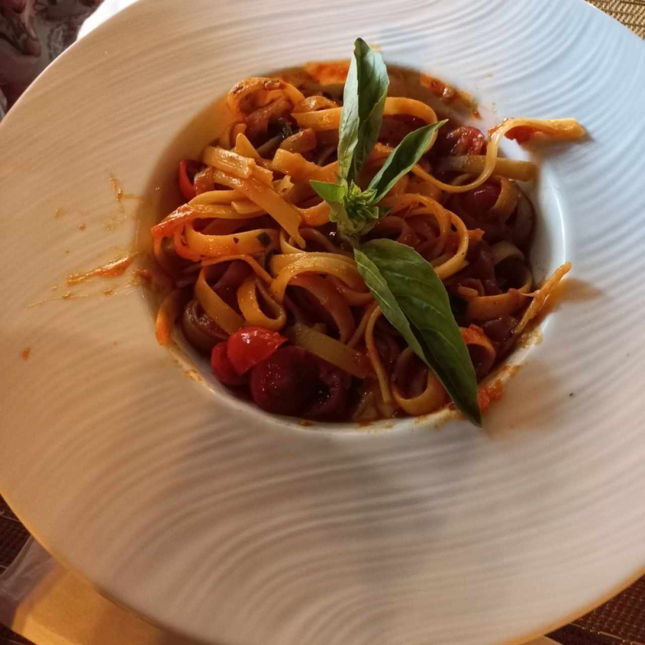 Tagliatelle con Hongos Portobelo y Porcini