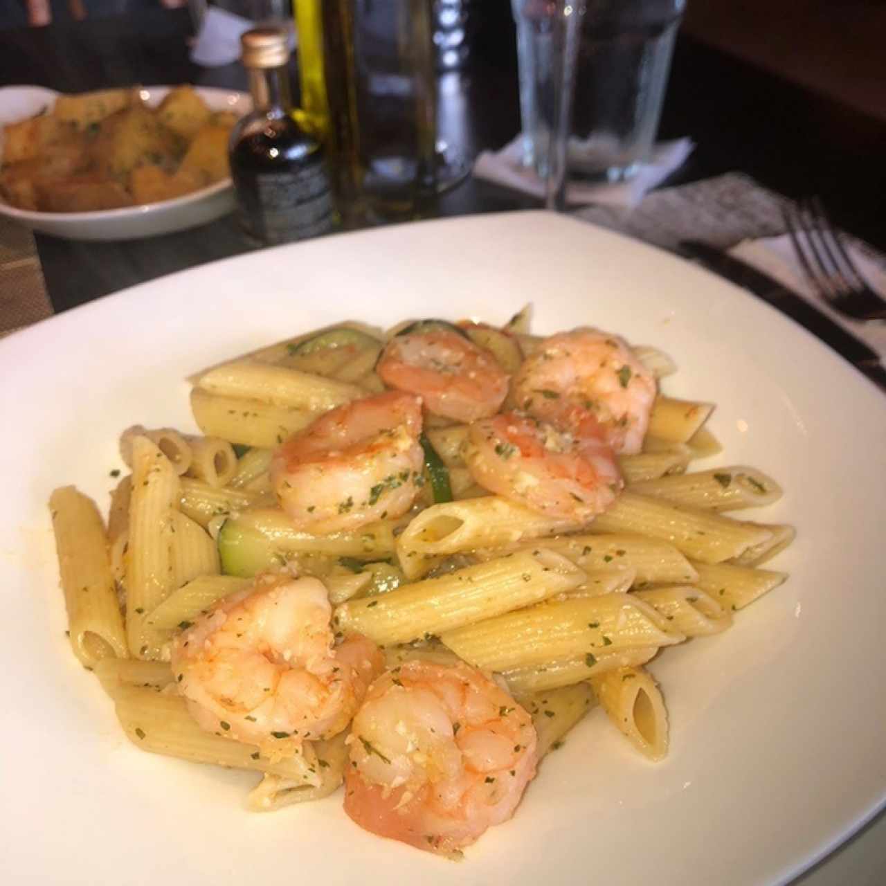 Fettuccine Gamberi, Zucchine e Pomodorini 