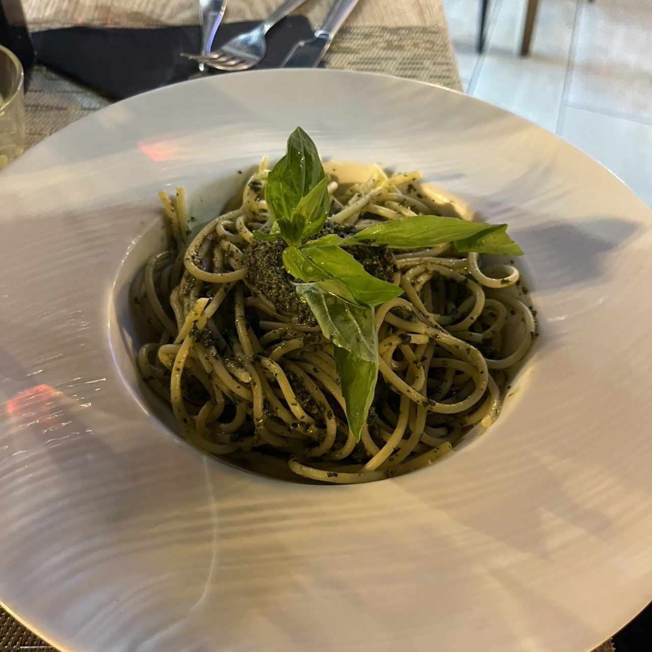 Linguine con Salsa Pesto a la Ligure