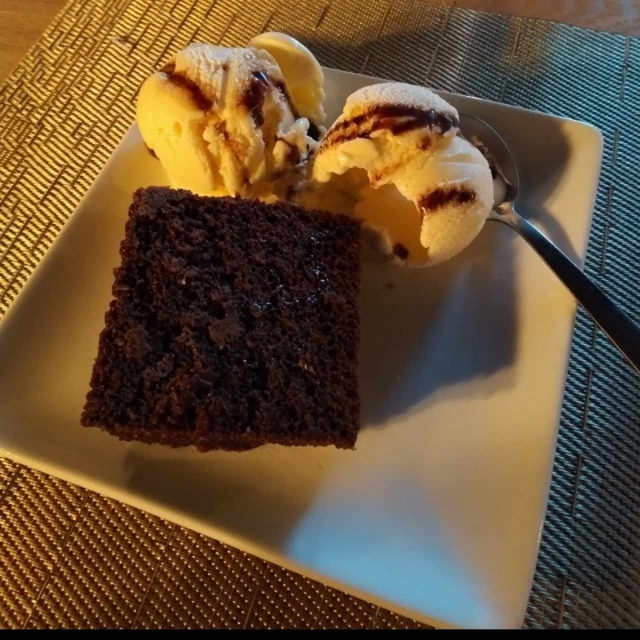 Brownie con Helado