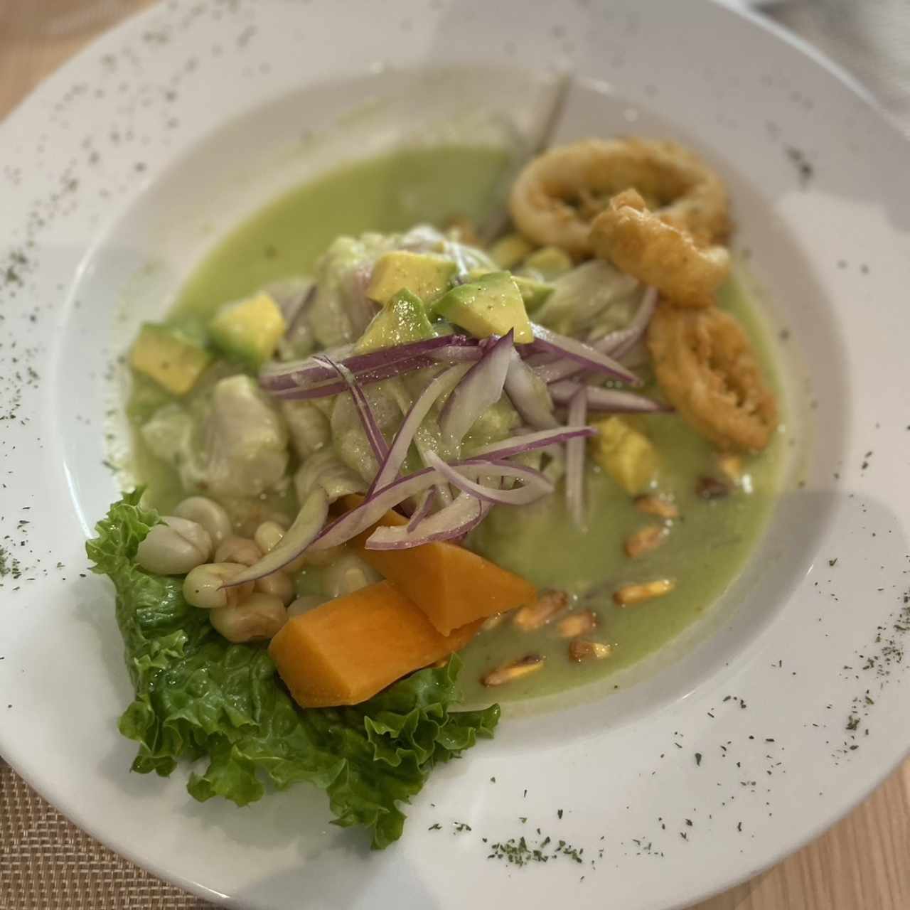 Ceviche de Corvina con Crema de Aguacate