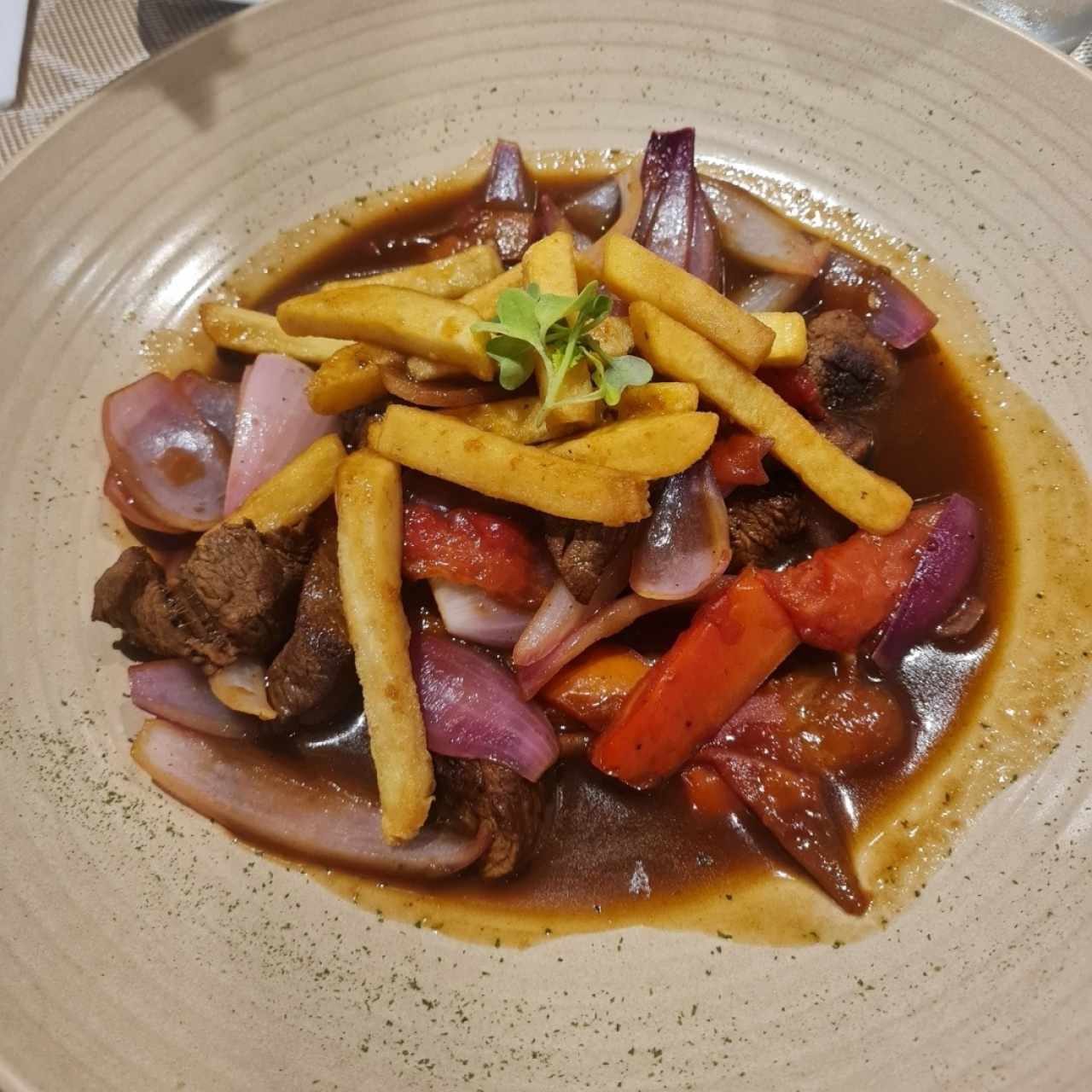 Carnes - Lomo Saltado