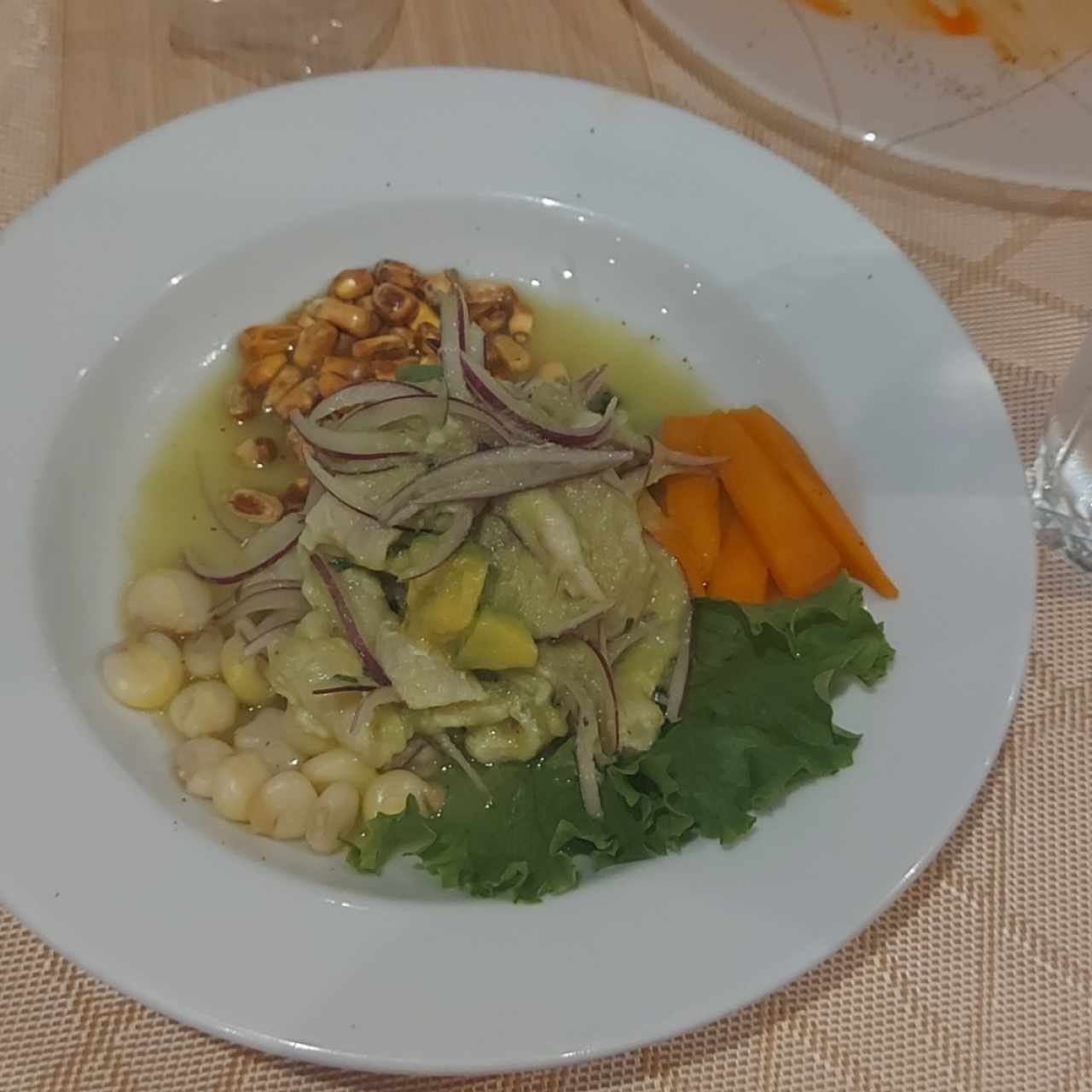 Entradas - Ceviche de Corvina con Aguacates