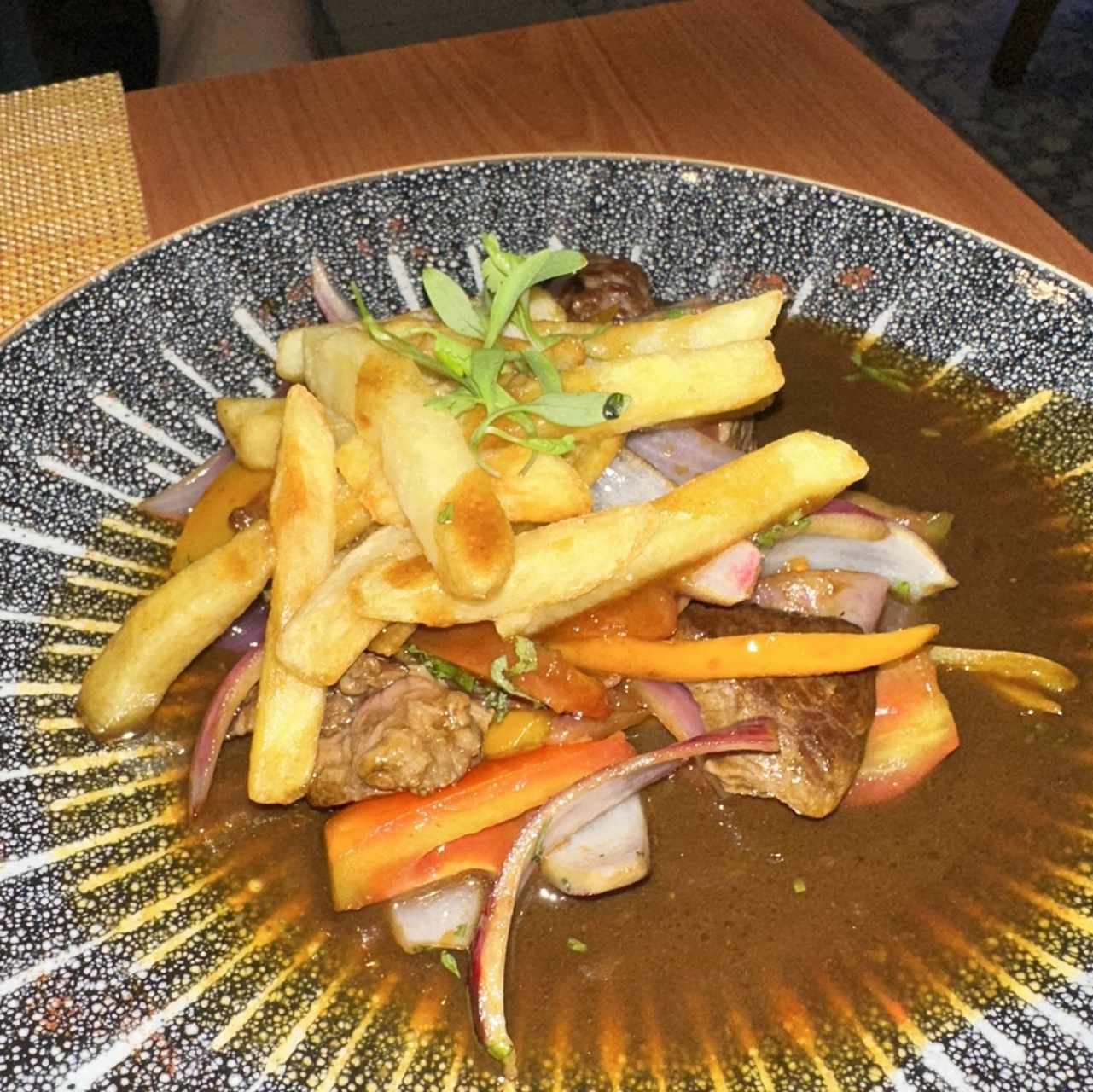 Carnes - Lomo Saltado