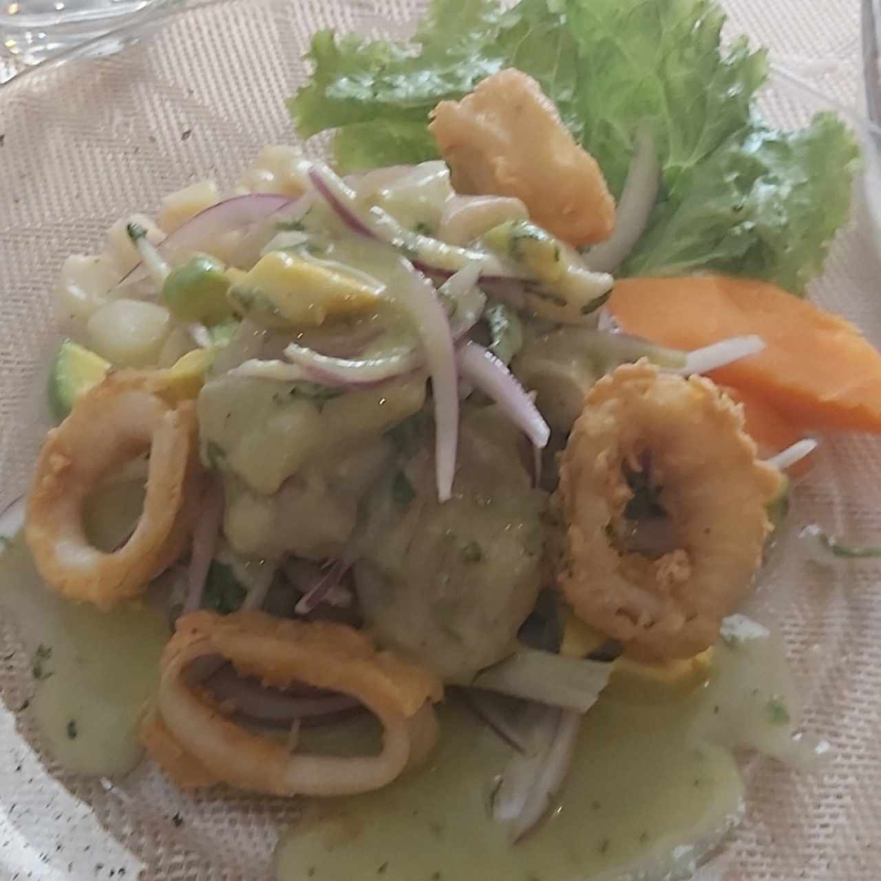 Ceviche de Corvina con Crema de Aguacate