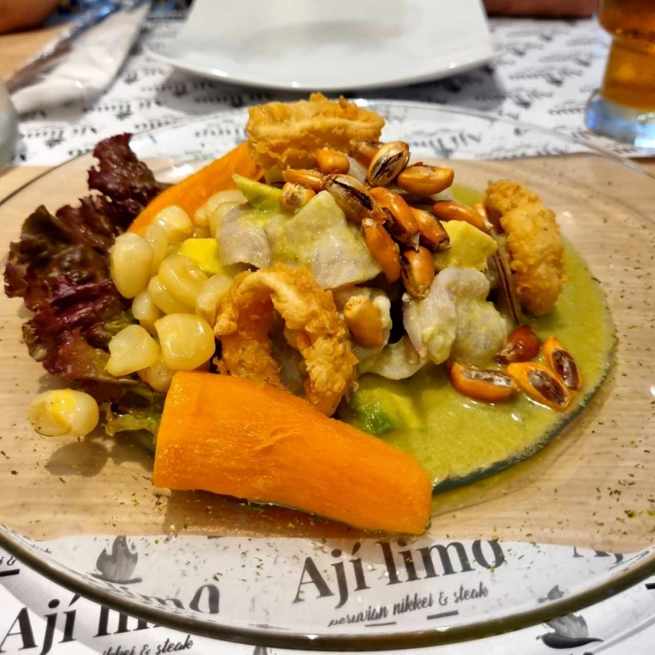 Ceviche de Corvina con Crema de Aguacate