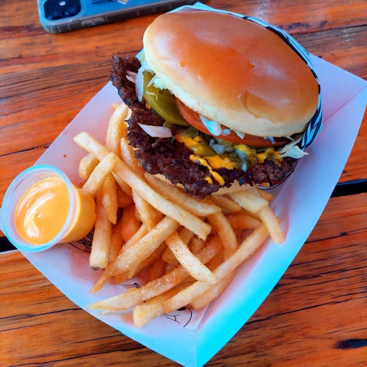 Combo - Fat lady burger, papas, soda 355 ml