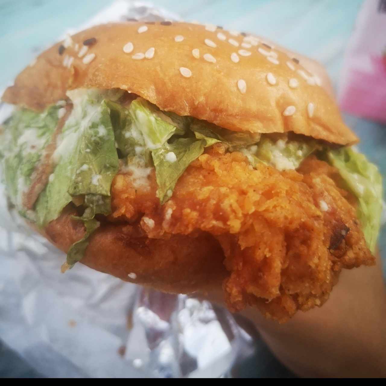 Hamburguesa de pollo ceasar