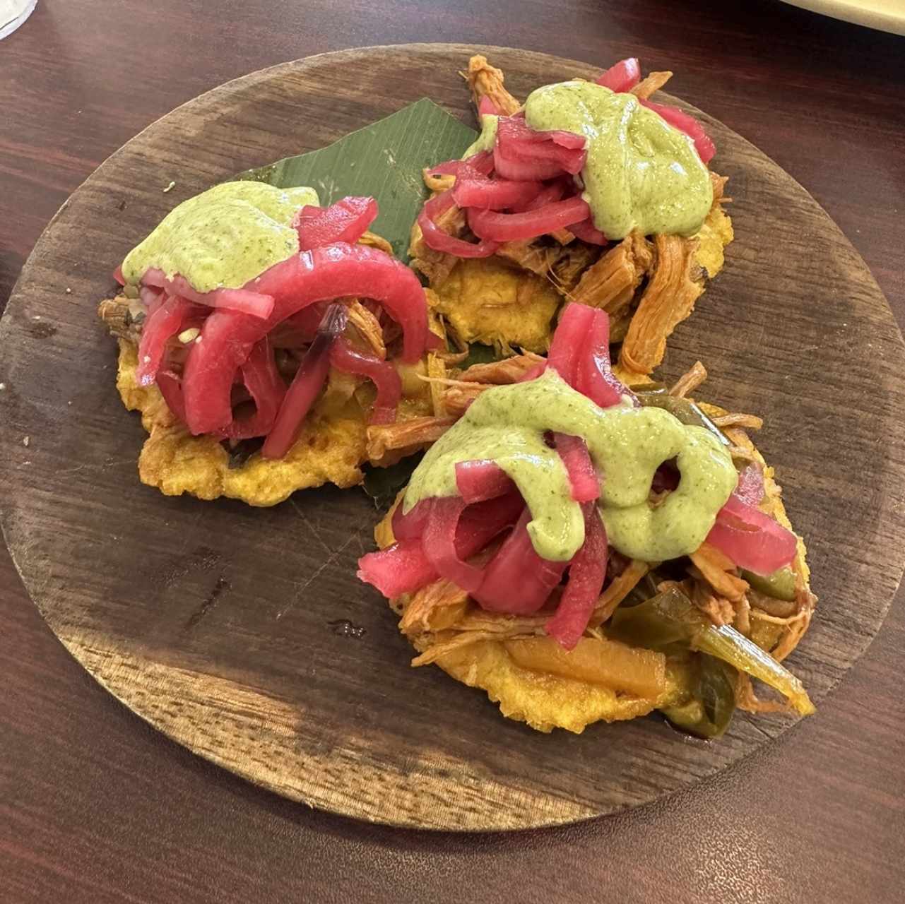 Patacones con ropa vieja