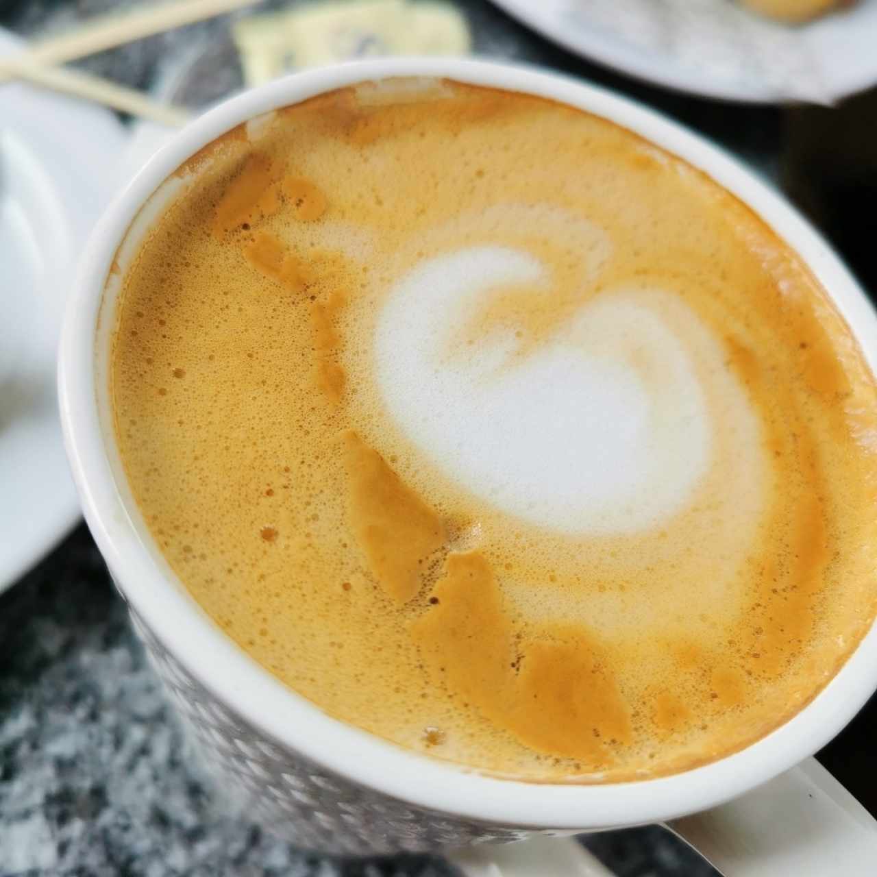 Capuchino con leche de almendra