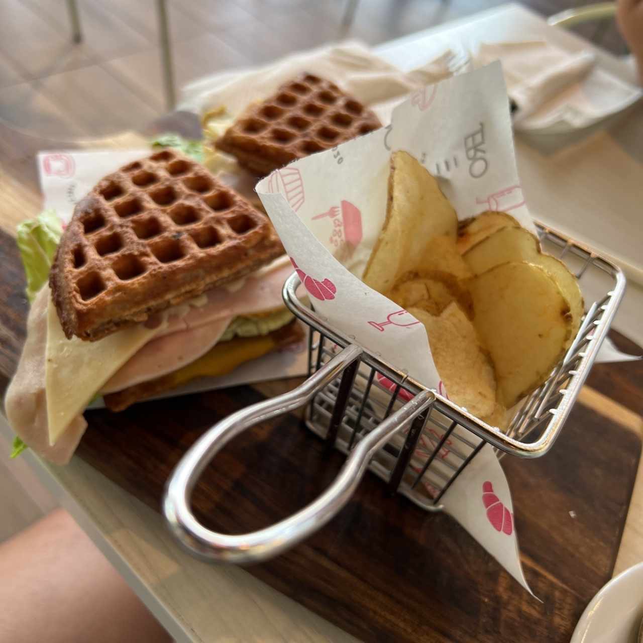 Waffles - Club Waffle Sándwich