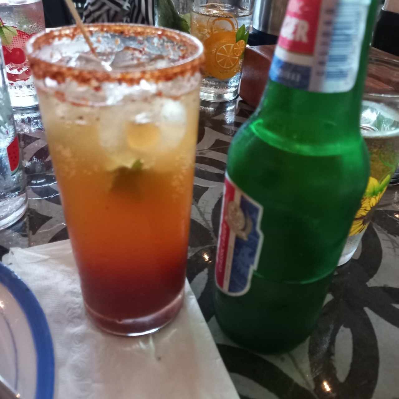 Michelada con jugo tomate