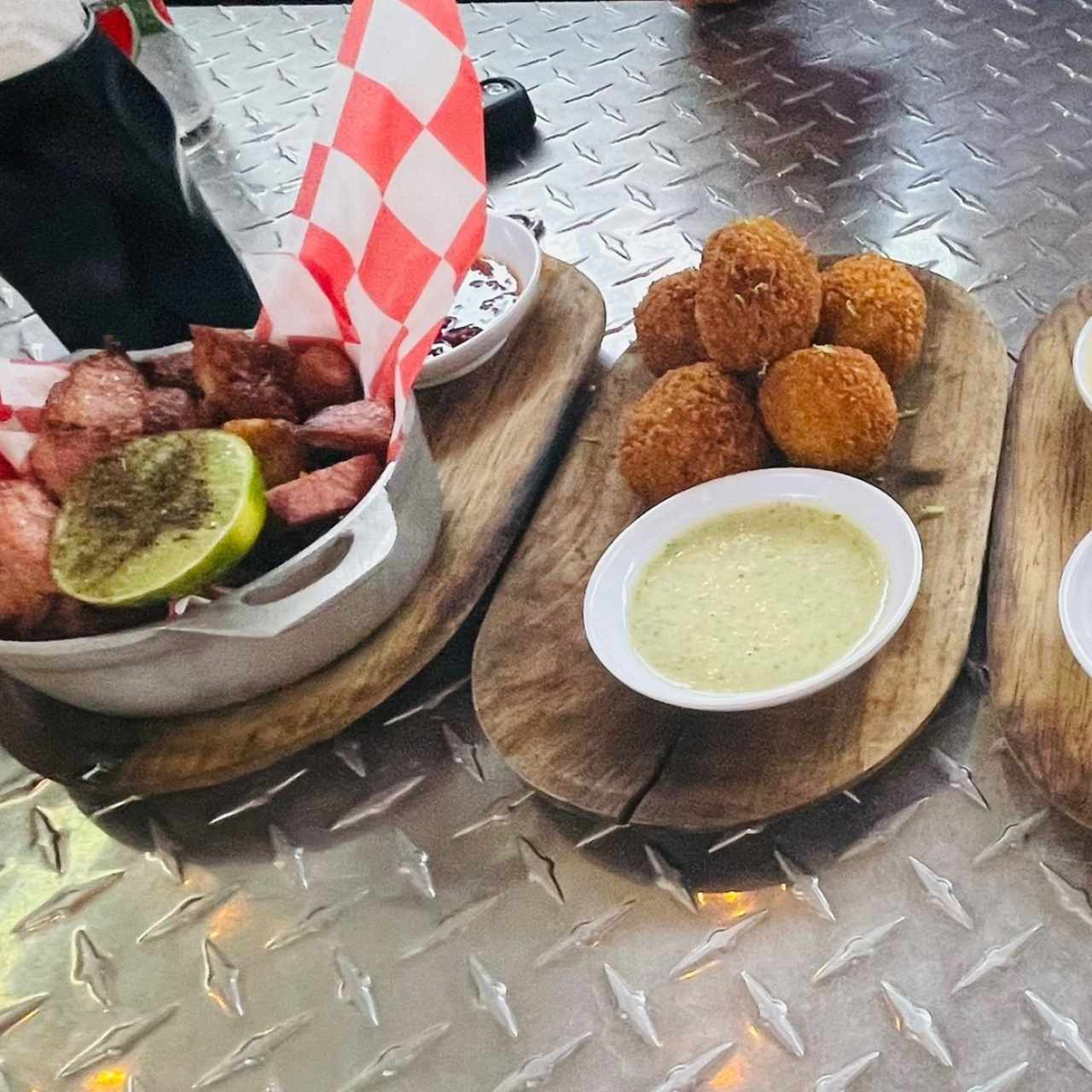 Tasajo frito y Croquetas de Pulpo