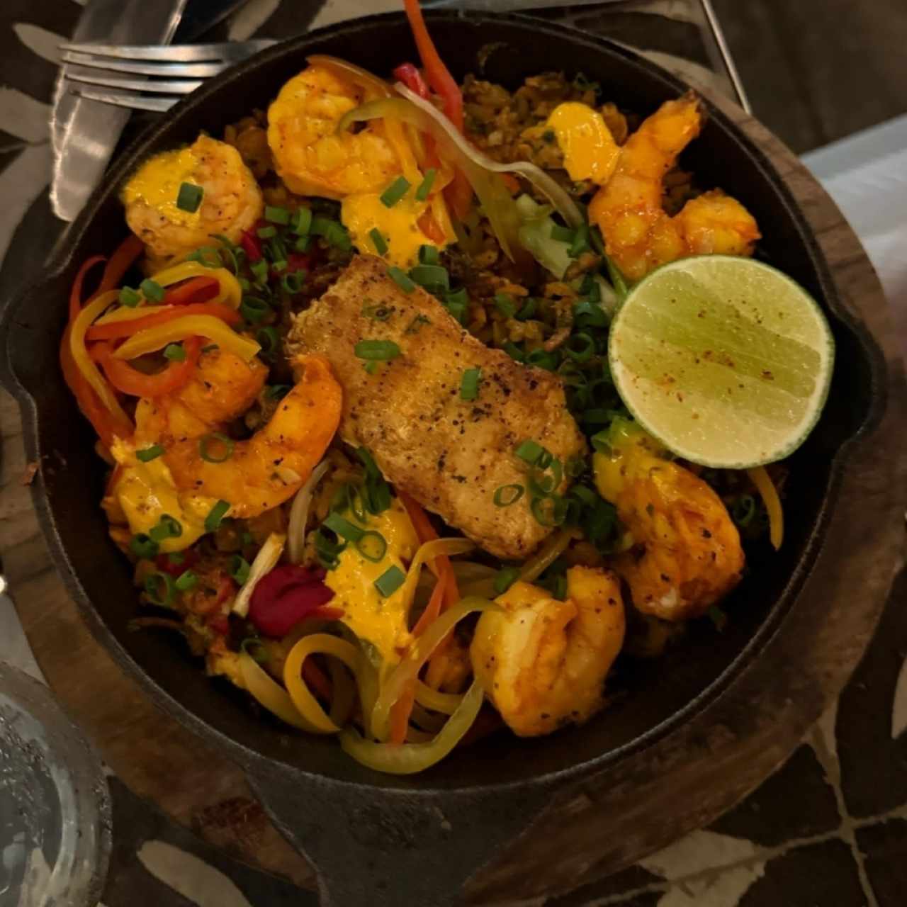 Arroz con Concolón de mariscos y Pescado