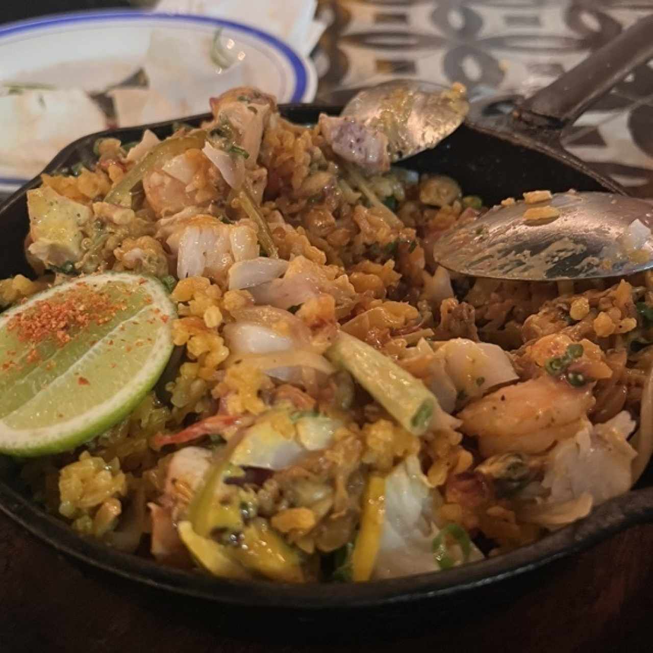 Arroz rojo de Mariscos