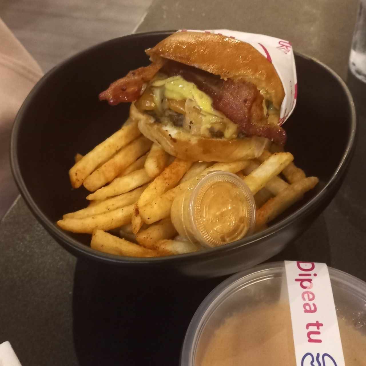 BURGERS - F*CKING DELICIOUS: